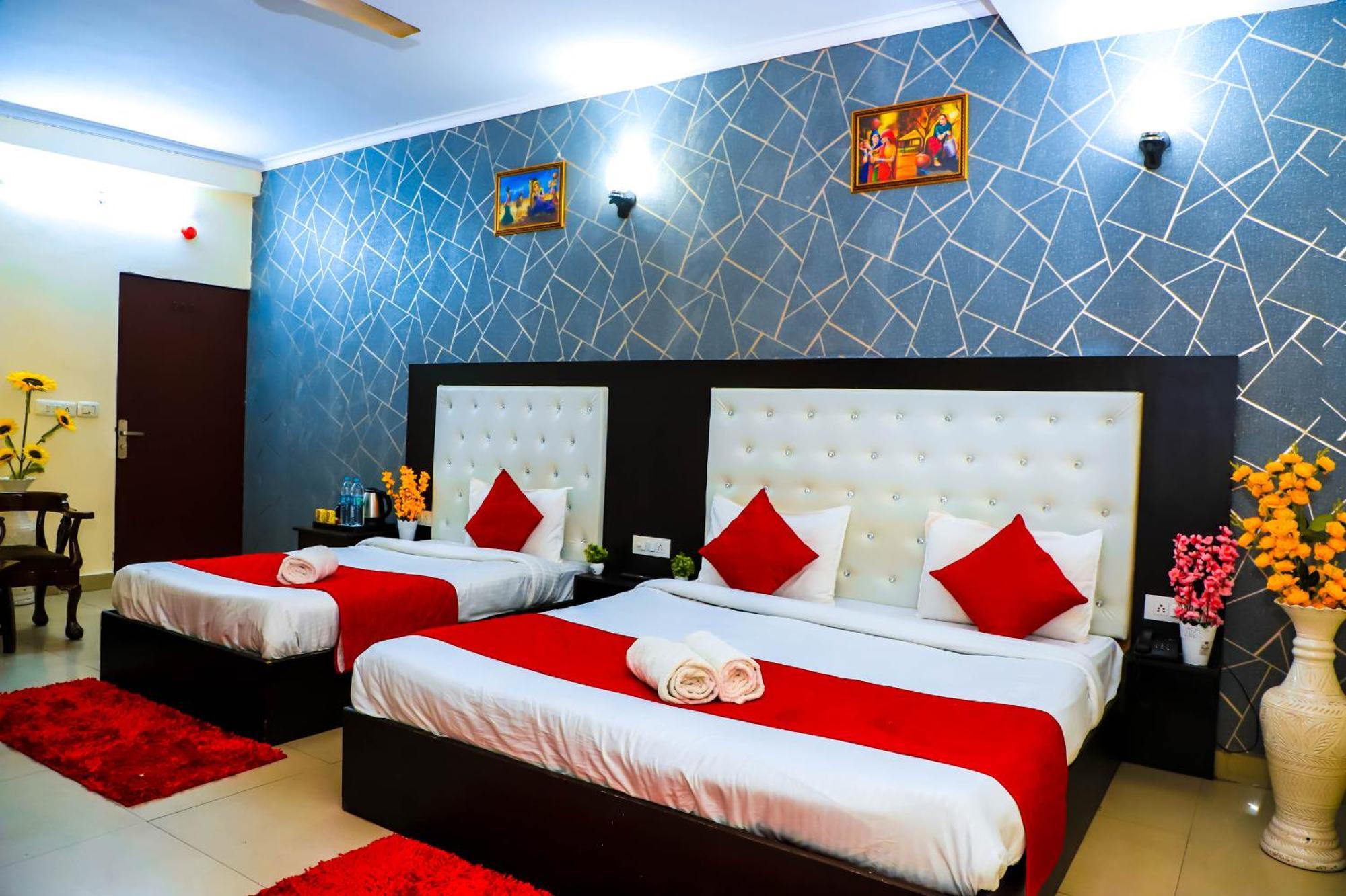 Hotel Global Inn By Quality Inn Új-Delhi Kültér fotó