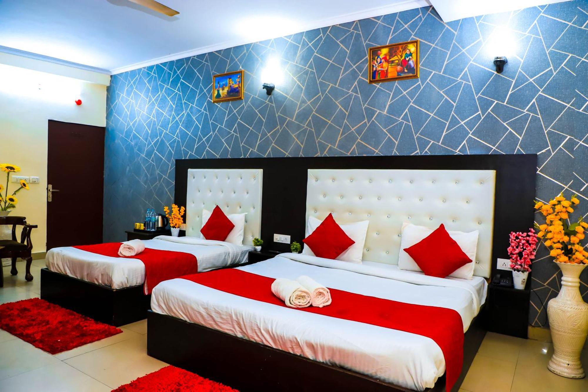 Hotel Global Inn By Quality Inn Új-Delhi Kültér fotó